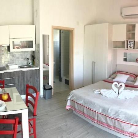 Apartmani Bolero - Obiteljski Odmor Vodice Exterior photo