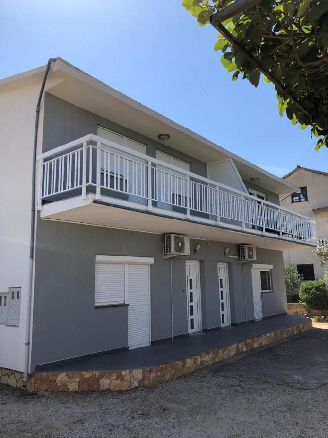 Apartmani Bolero - Obiteljski Odmor Vodice Exterior photo