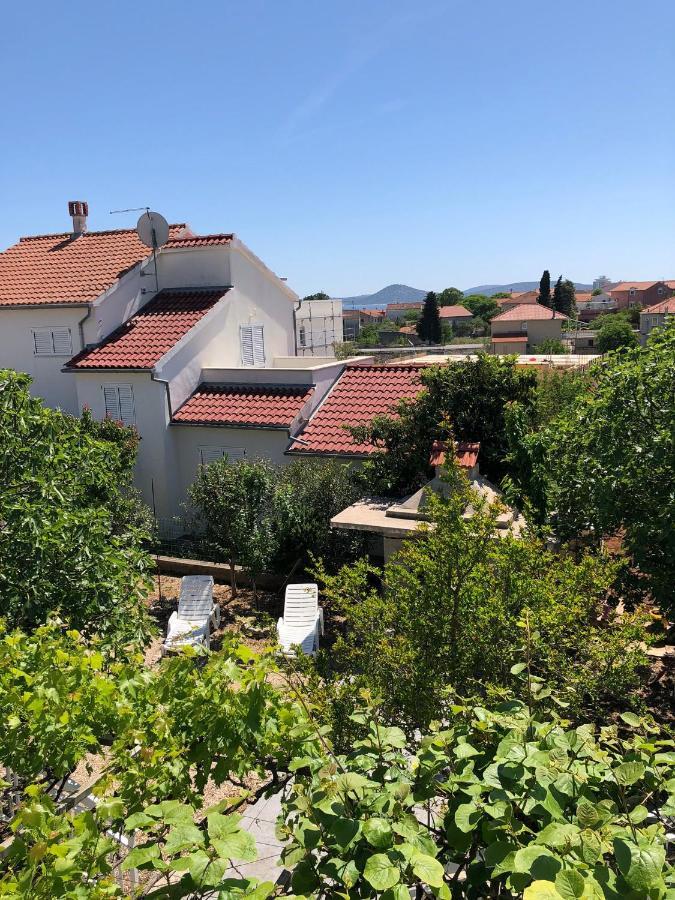 Apartmani Bolero - Obiteljski Odmor Vodice Exterior photo
